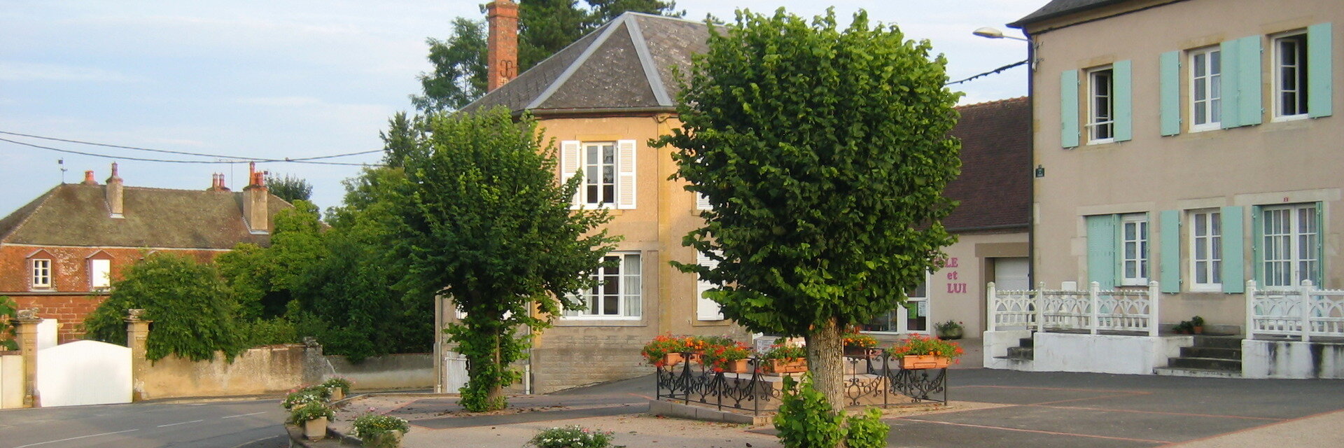 Mairie Municipal Commune Saligny-Sur-Roudon Allier Auvergne